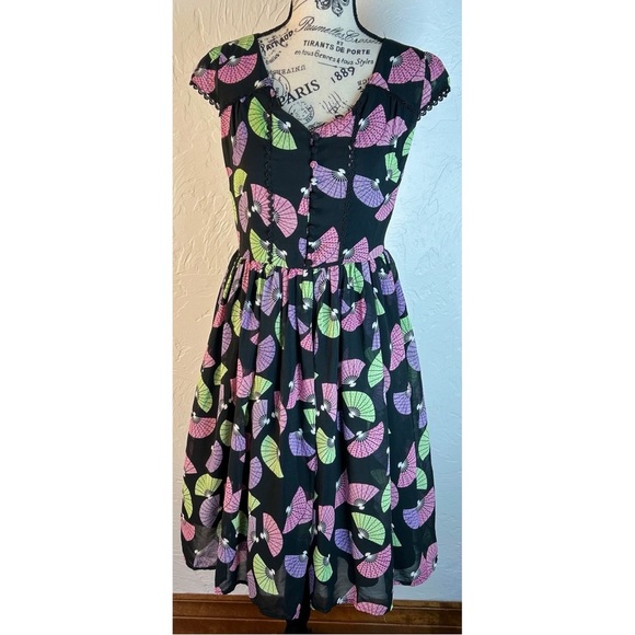 Lindy Bop Francy Geshia Fan Print Dress Retro Pinup Rockabilly, size 4 - Picture 3 of 9